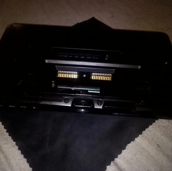 Soundstream screen - Picture 2 of 5